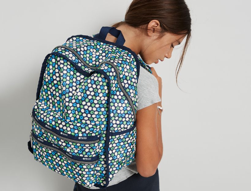 Σχολική τσάντα και παιδική σκολίωση: Συνδέονται;