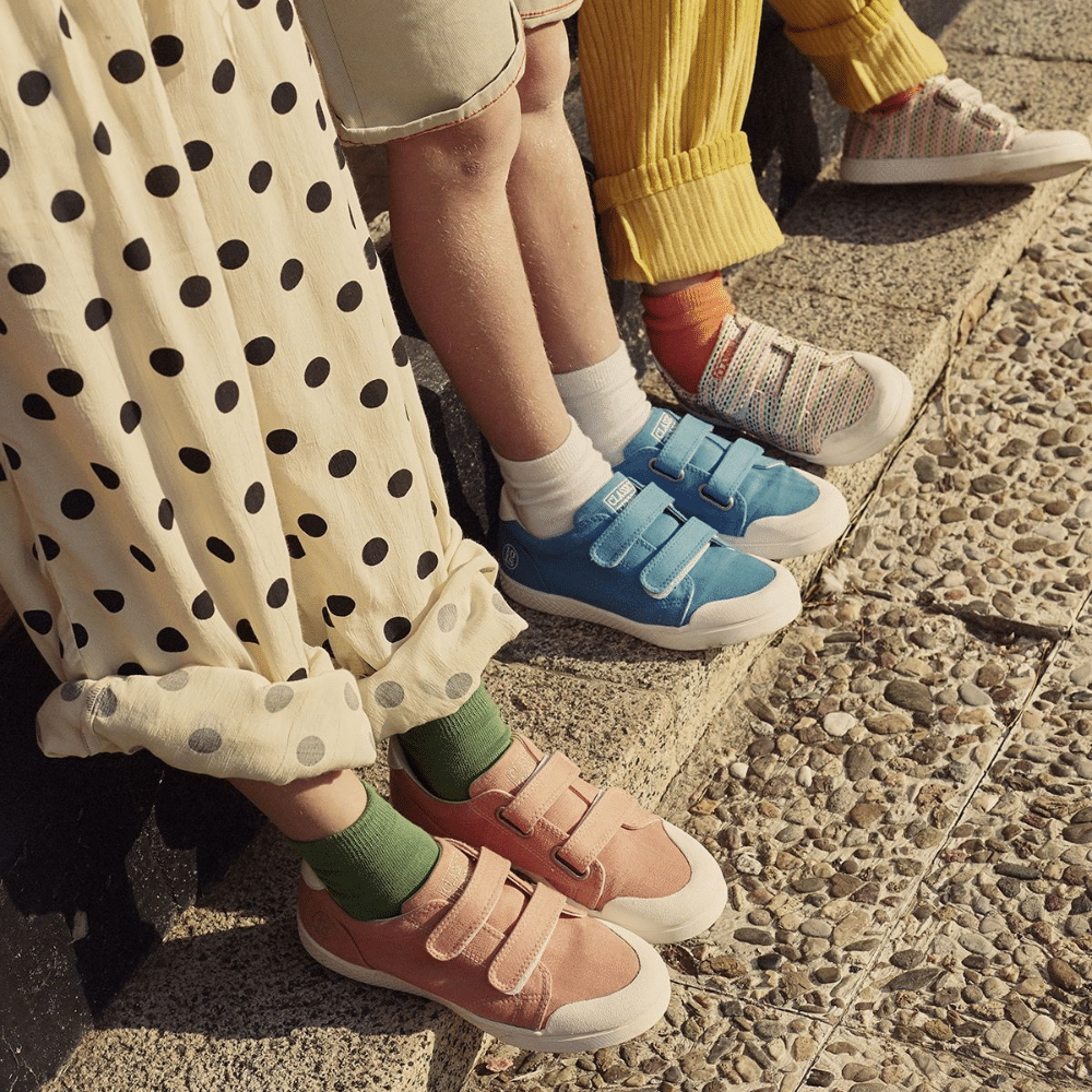 «Μαμά, με πονάνε τα πόδια!» – Τι σημαίνει όταν το παιδί κουράζεται εύκολα»